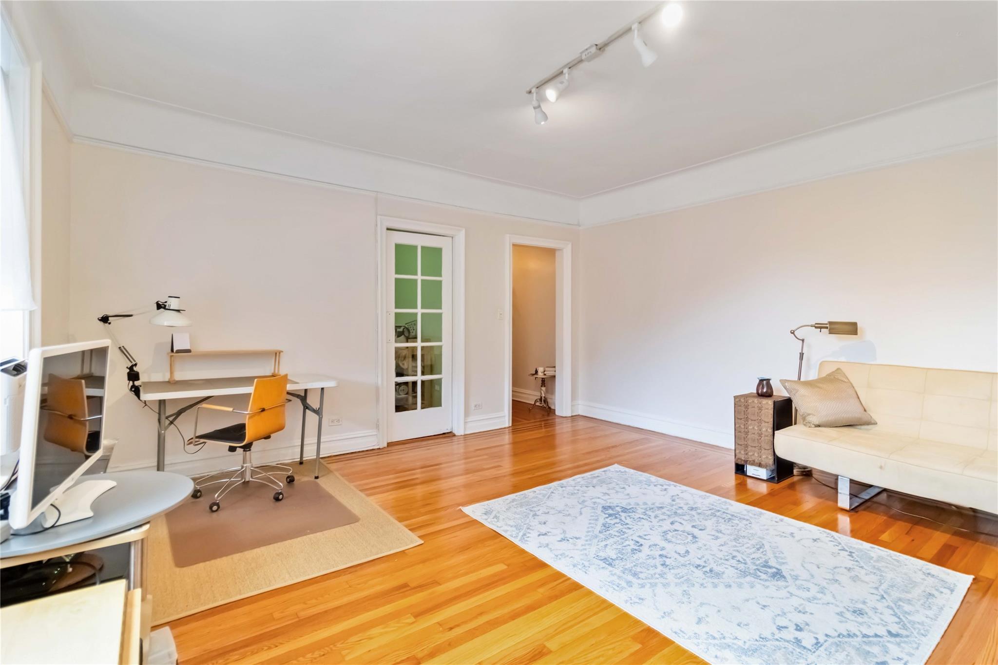 #5 photo, 83-10 35th Avenue, كوينز Jackson Heights , NY 11372