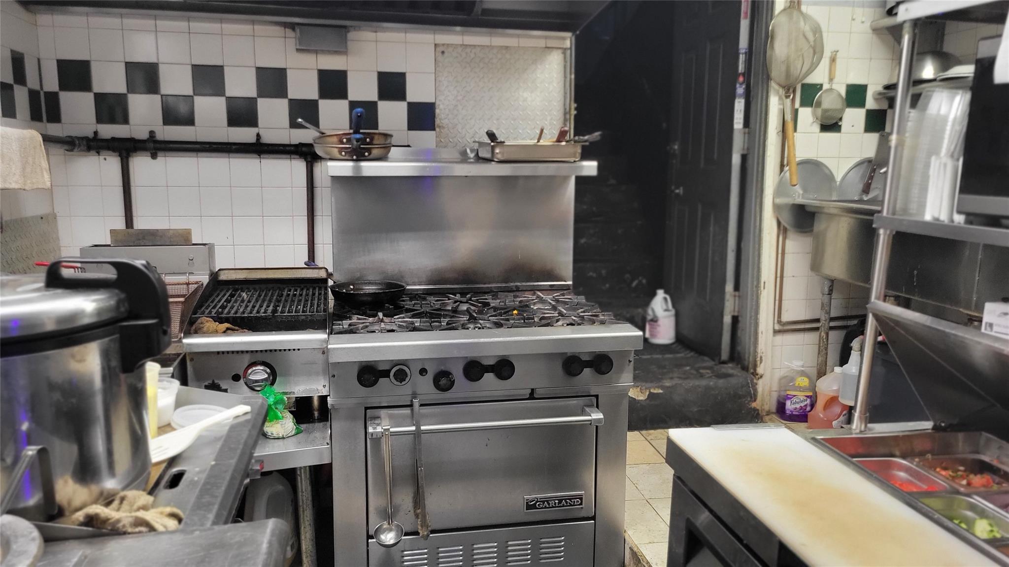 #3 photo, 1833 College Point Boulevard, クイーンズ区 College Point , NY 11356