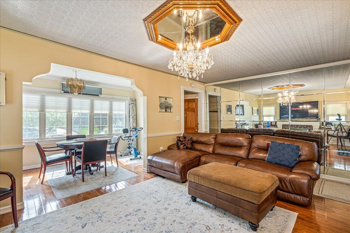 #10 photo, 8421 169th Street, كوينز Jamaica Hills , NY 11432