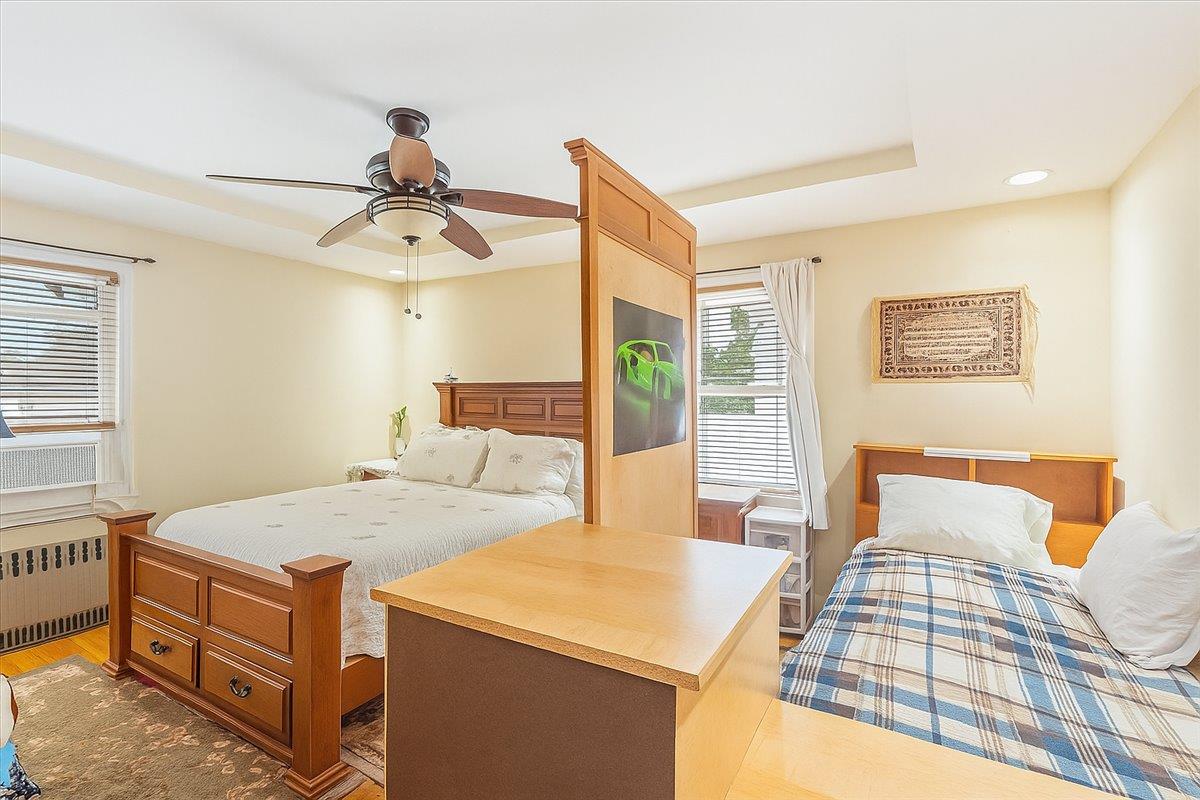 #17 photo, 8421 169th Street, كوينز Jamaica Hills , NY 11432