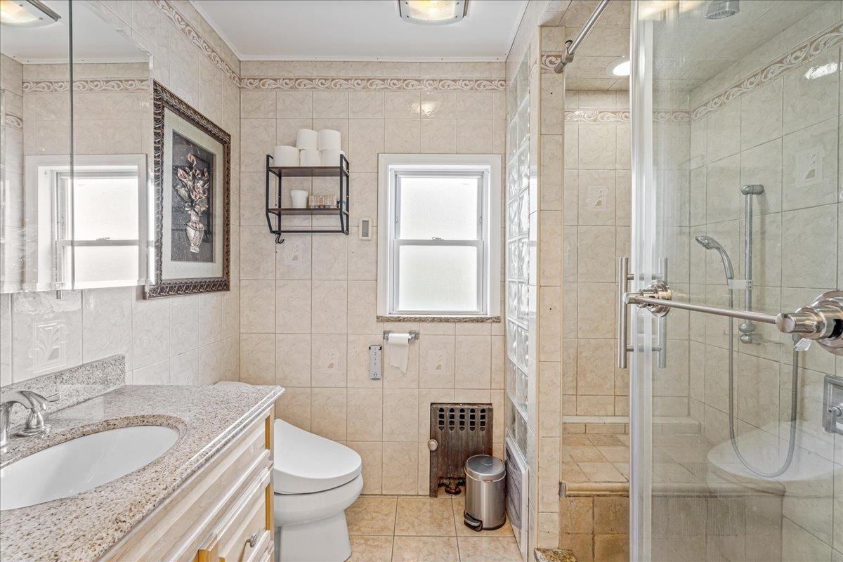 #19 photo, 8421 169th Street, كوينز Jamaica Hills , NY 11432