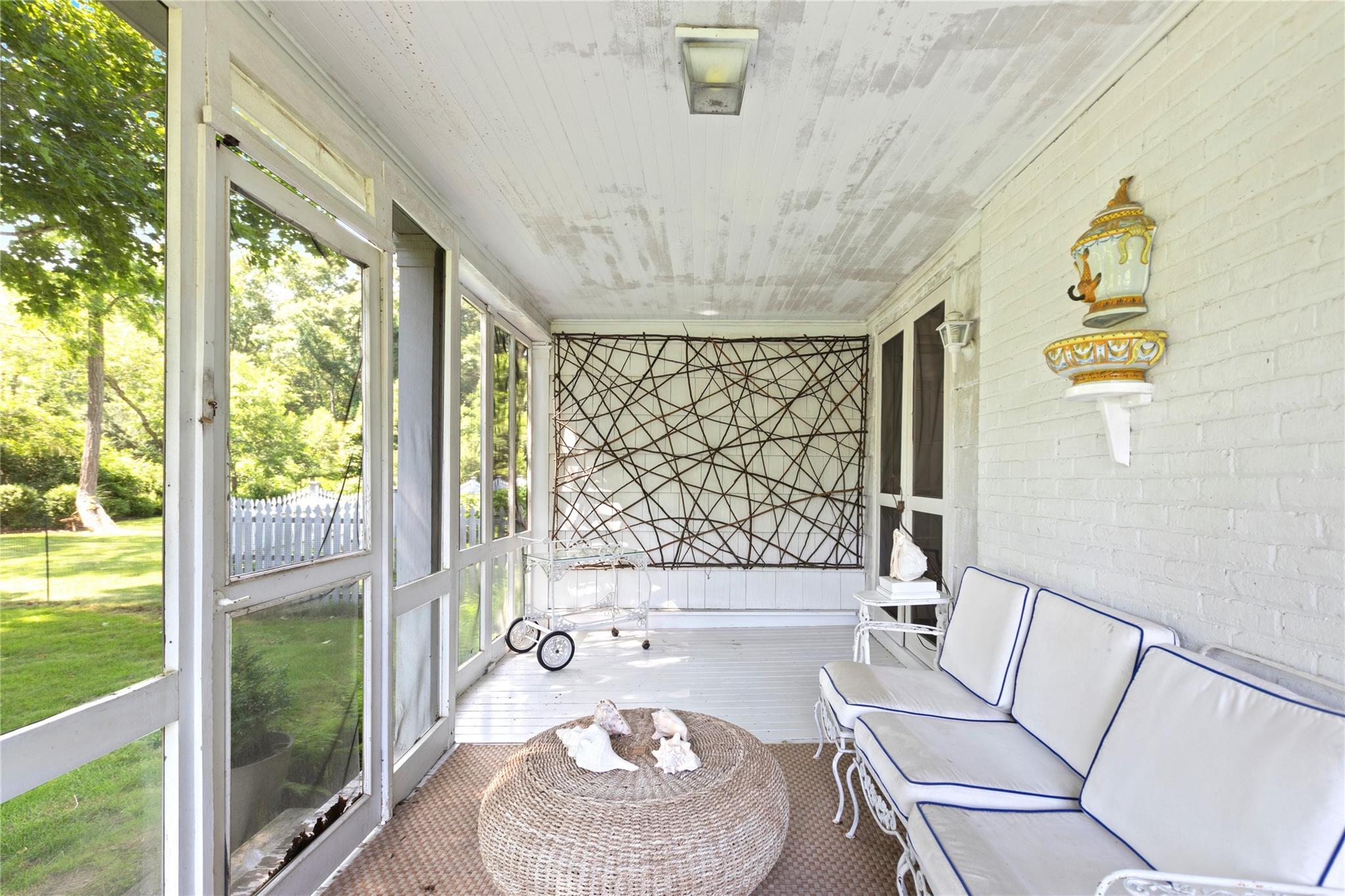 #16 photo, 301 Beaver Dam Road, سوفولك Brookhaven , NY 11719