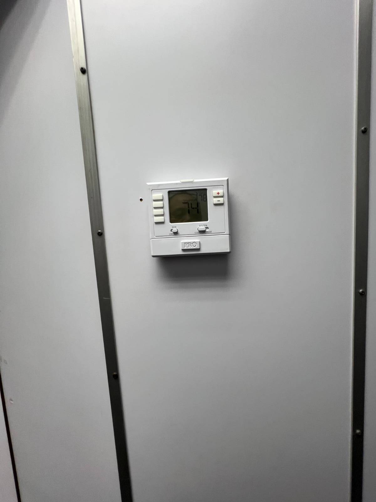 #21 photo, 9518 Ave L, ブルックリン区 Canarsie , NY 11236