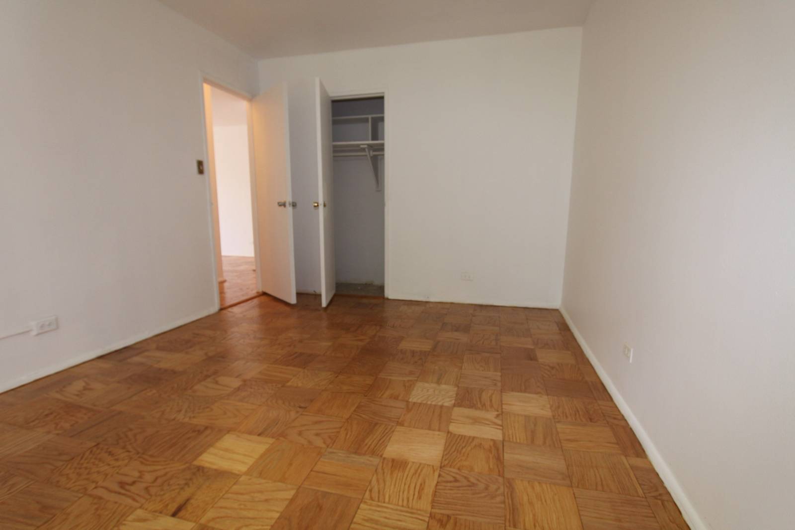 #11 photo, 264 East Broadway, #C206, マンハッタン Lower East Side , NY 10002