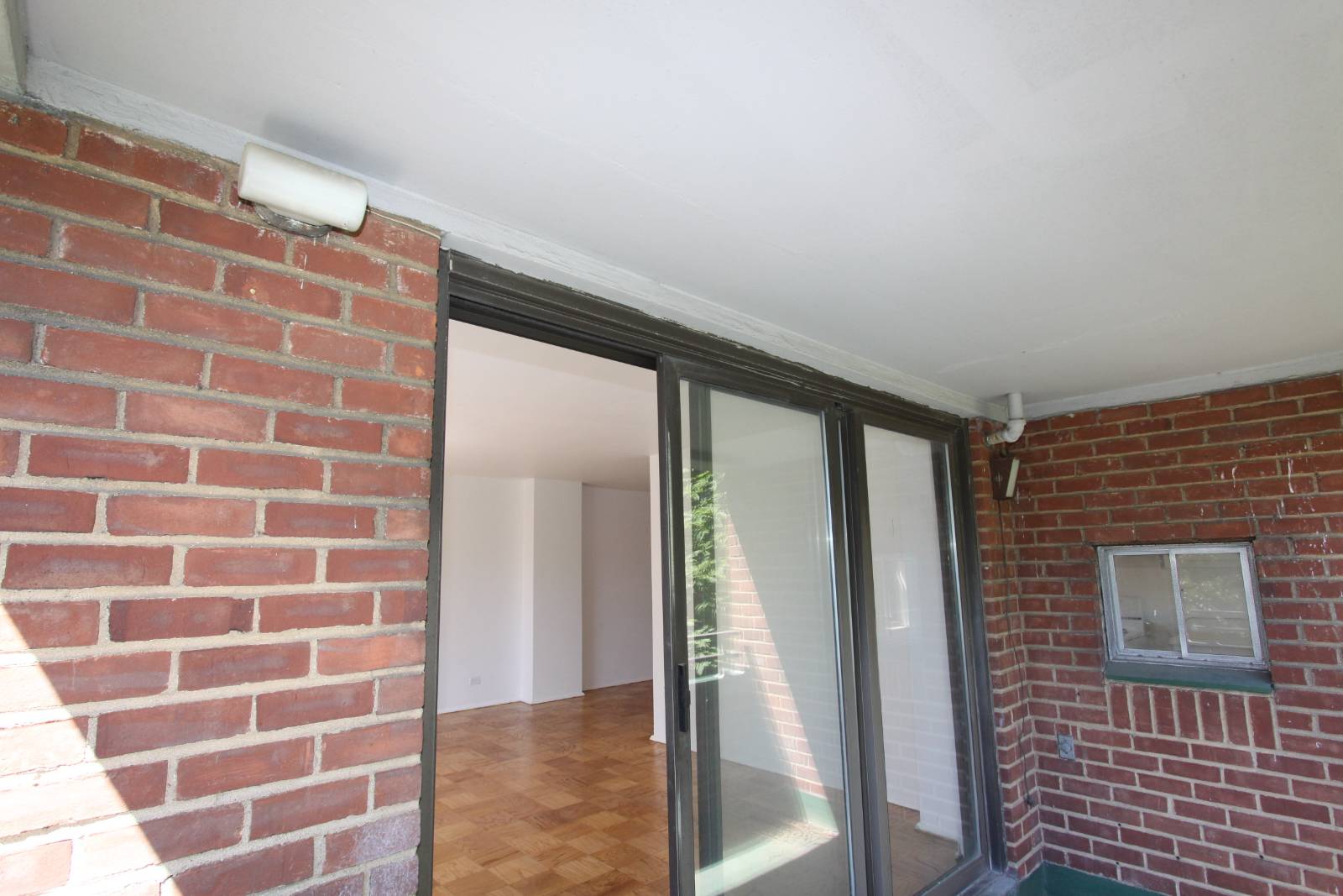 #3 photo, 264 East Broadway, #C206, マンハッタン Lower East Side , NY 10002