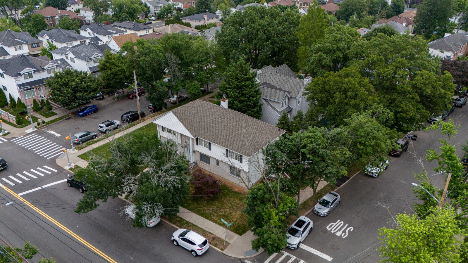 #1 photo, 669 Bloomingdale Rd, Staten Island , NY 10309