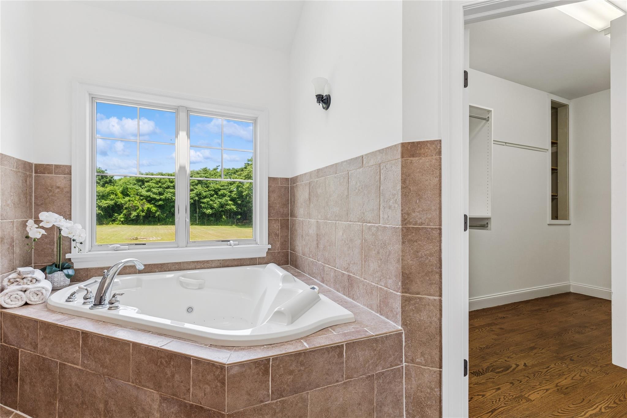 #13 photo, 1465 Ackerly Pond Lane, 東長島 Southold , NY 11971