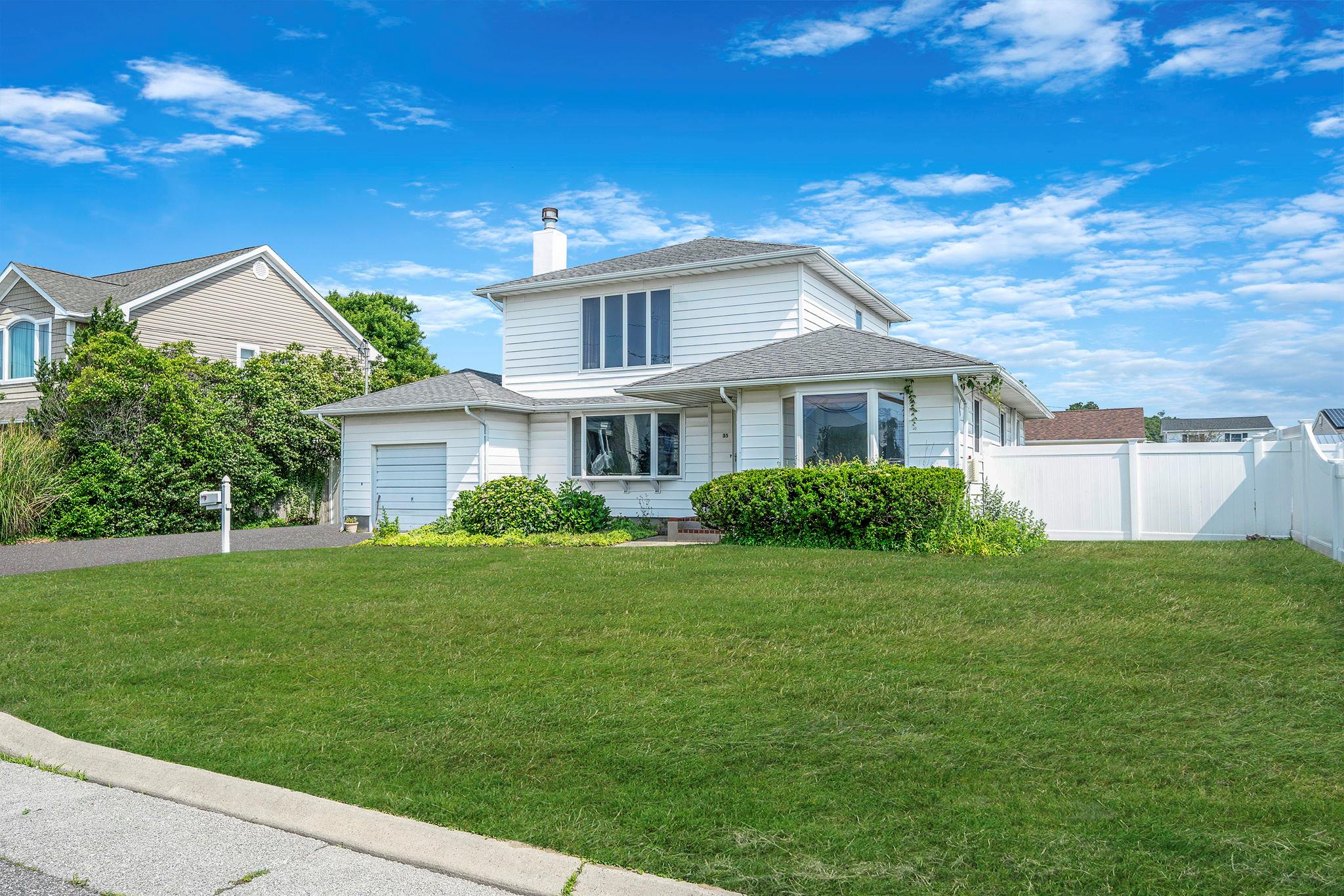 #1 photo, 35 Sunset Lane, Patchogue , NY 11772