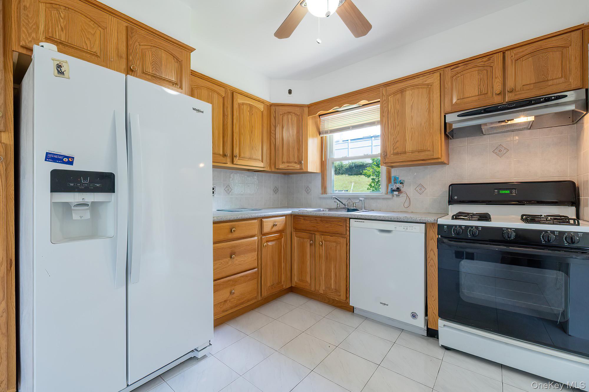 #8 photo, 18 Gainsborg Avenue, West Harrison , NY 10604