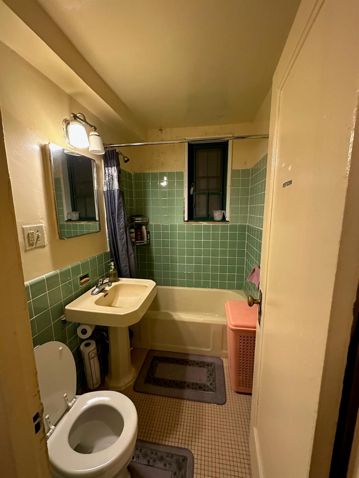 #1 photo, 1595 Odell Street, Bronx , NY 10462