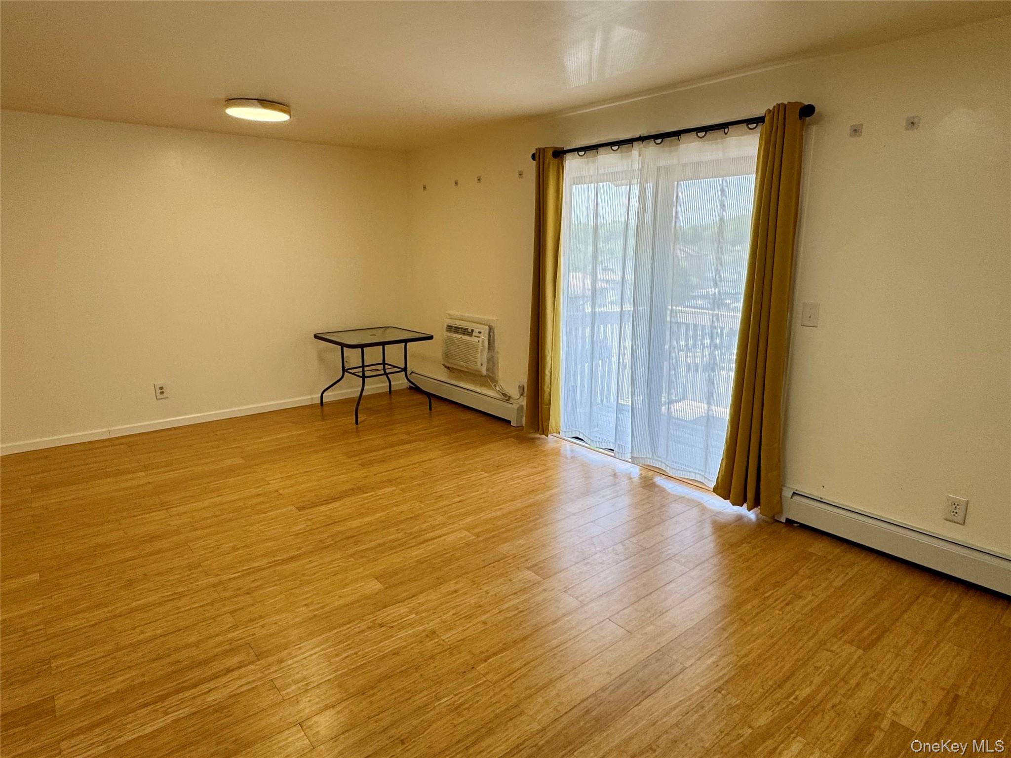 #4 photo, 324 Concord Lane, Middletown , NY 10940