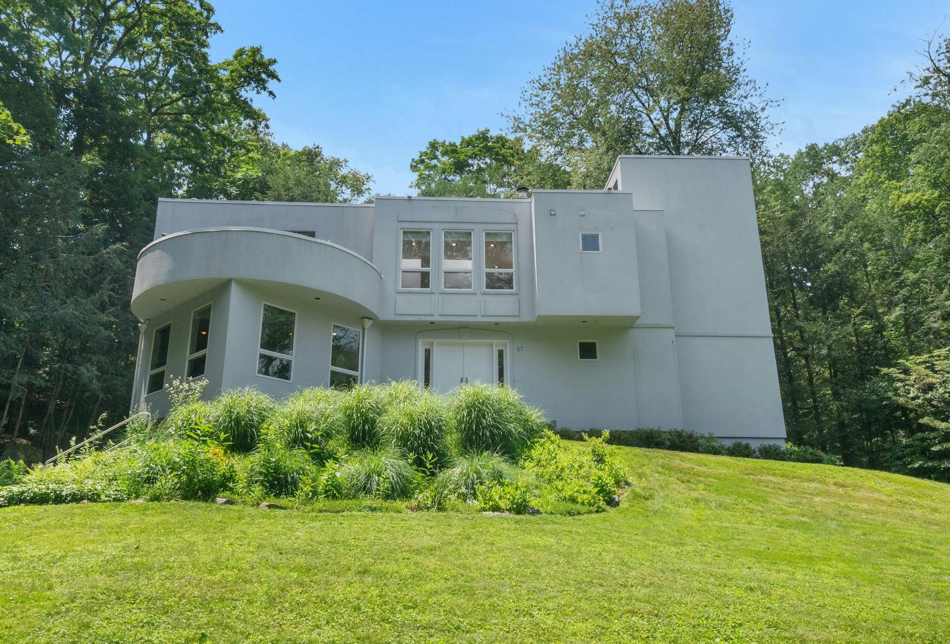 #1 photo, 47 New Street, Katonah , NY 10536
