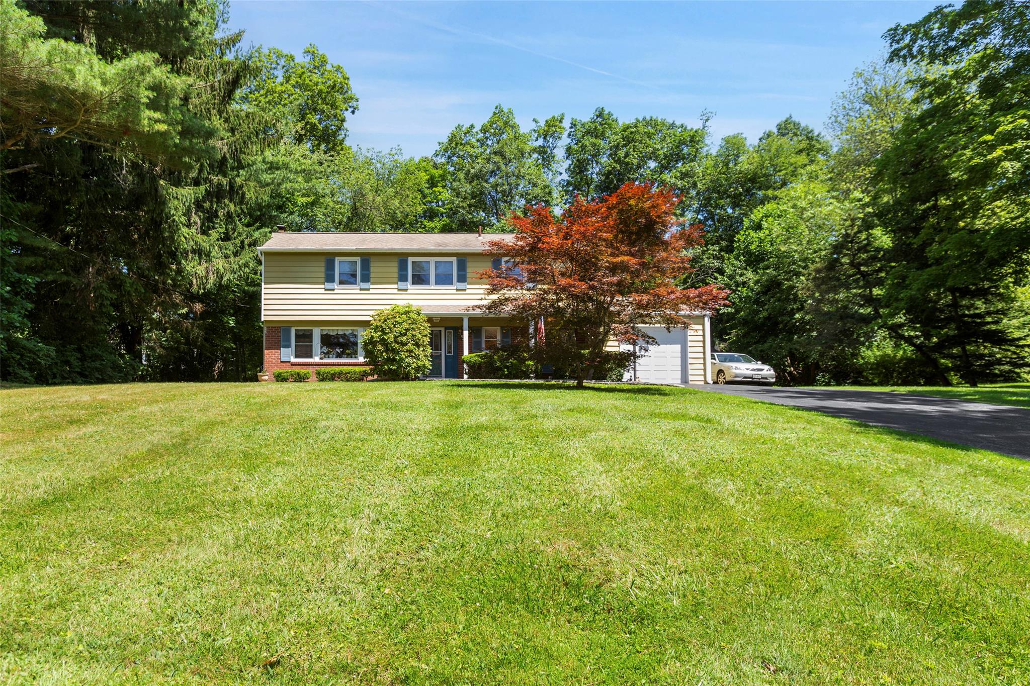 #1 photo, 990 Lester Road, Yorktown Heights , NY 10598