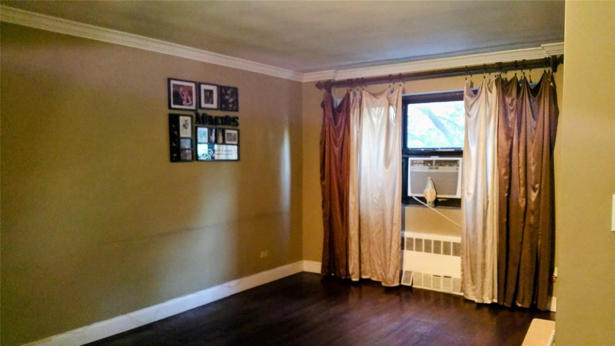 #9 photo, 15110 Peck Avenue, Flushing , NY 11355