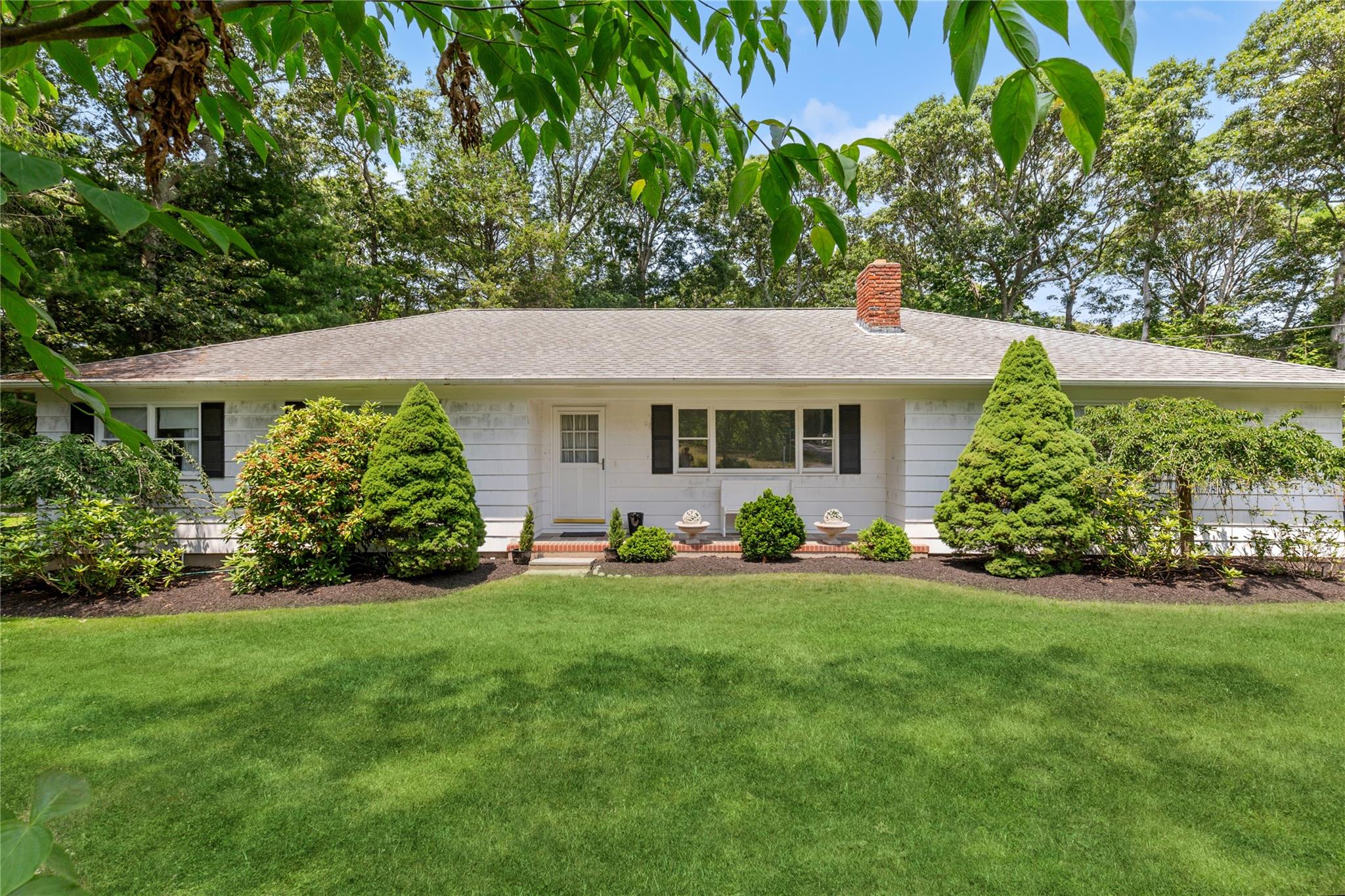 #1 photo, 720 Midwood Road, سوفولك Cutchogue , NY 11935