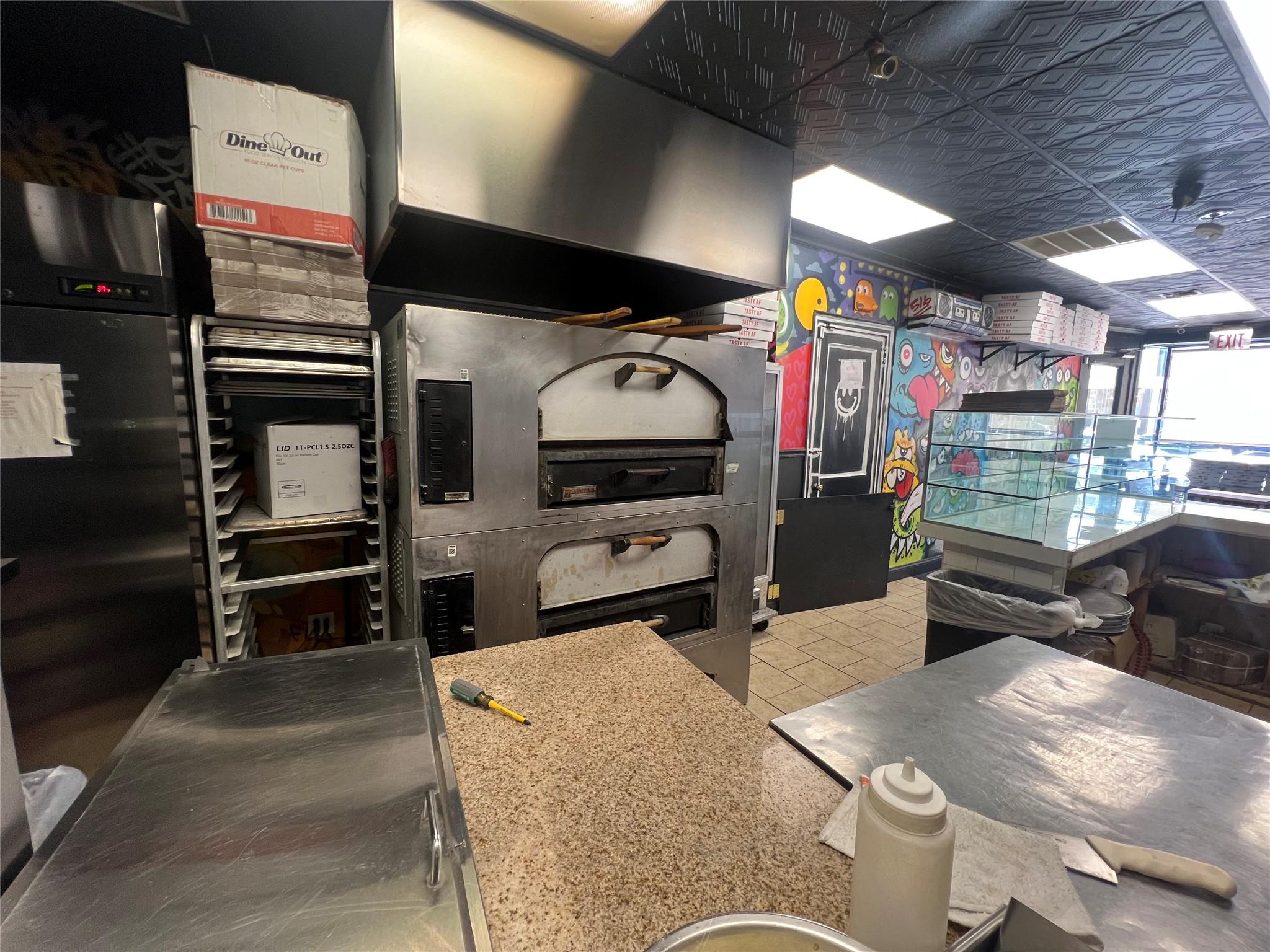 #5 photo, 376 New York Avenue, サフォーク郡 Huntington , NY 11743