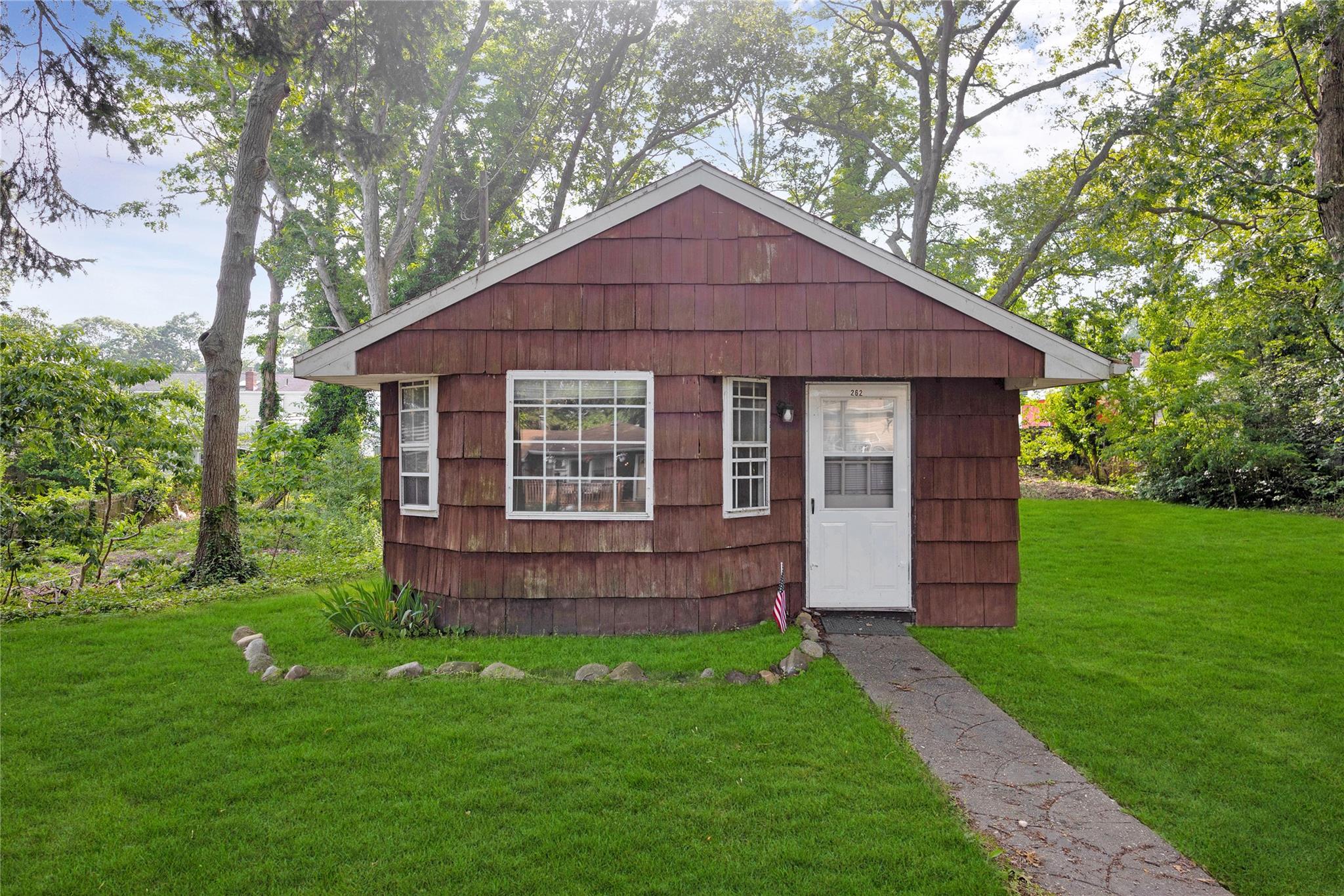 #1 photo, 262 Avenue C, Ronkonkoma , NY 11779