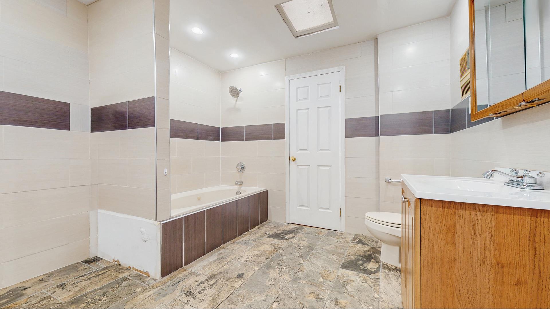 #6 photo, 220 LINCOLN Road, ブルックリン区 Prospect Lefferts G , NY 11225