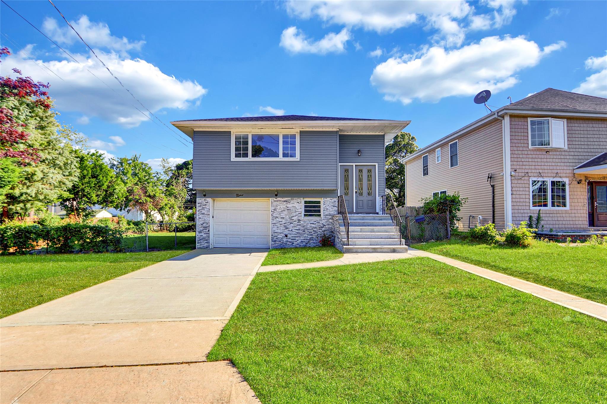 #1 photo, 9 Rhodes Lane, ناسو West Hempstead , NY 11552