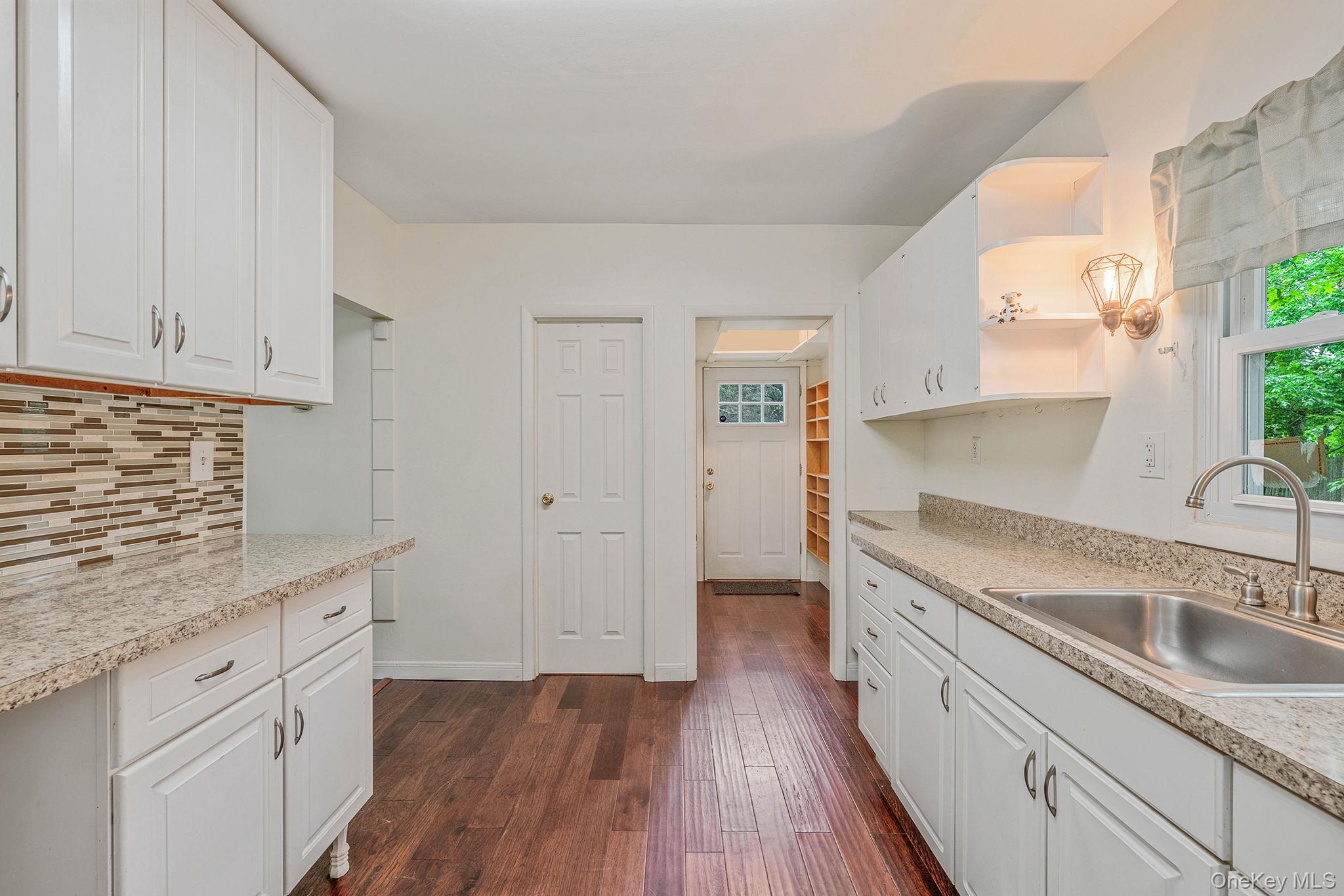 #13 photo, 7 1st Street, サフォーク郡 Nesconset , NY 11767