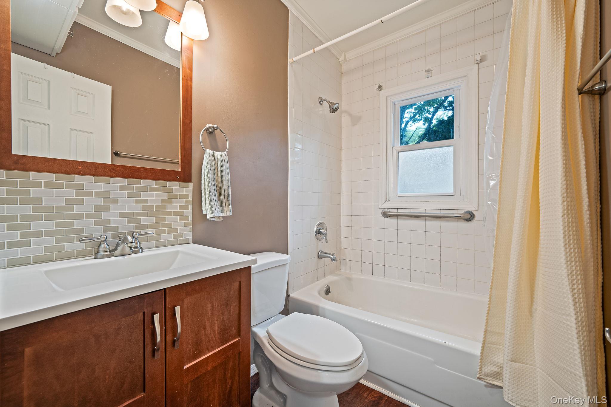 #14 photo, 7 1st Street, サフォーク郡 Nesconset , NY 11767