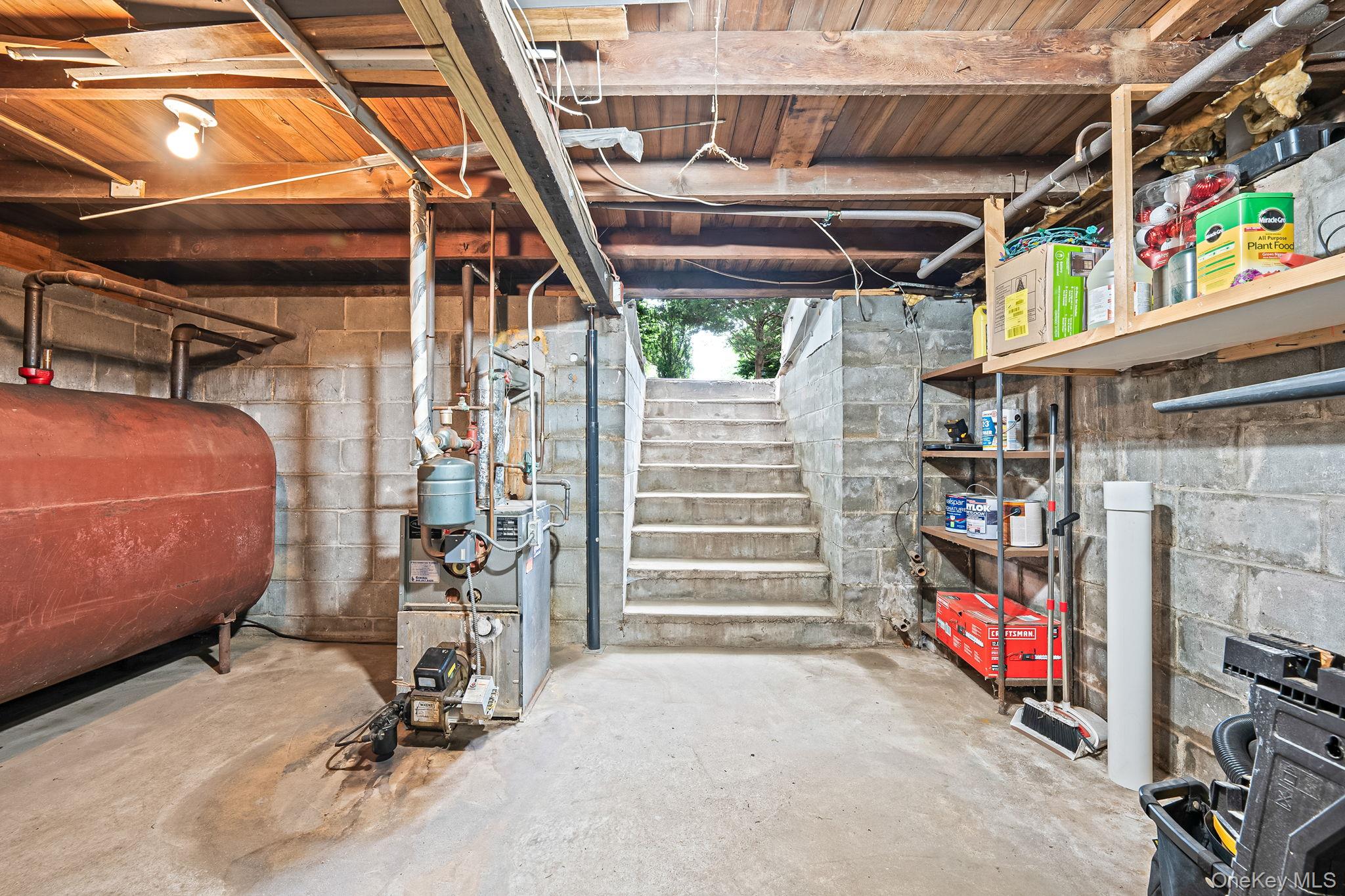 #16 photo, 7 1st Street, サフォーク郡 Nesconset , NY 11767