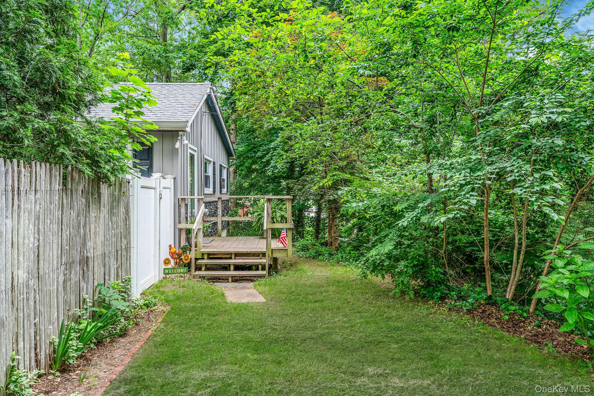 #2 photo, 7 1st Street, サフォーク郡 Nesconset , NY 11767