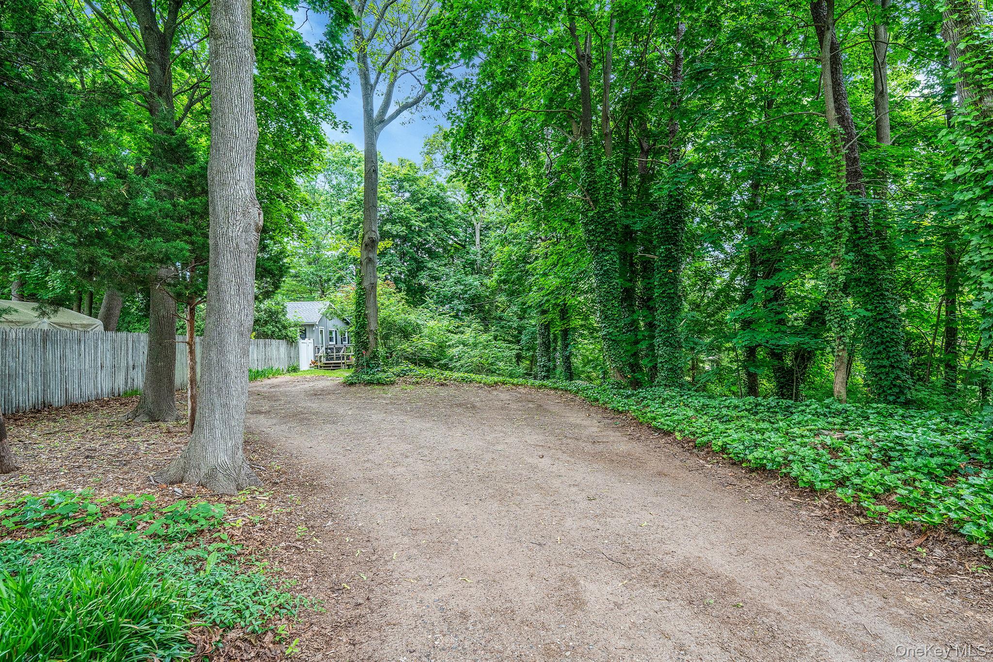 #3 photo, 7 1st Street, サフォーク郡 Nesconset , NY 11767