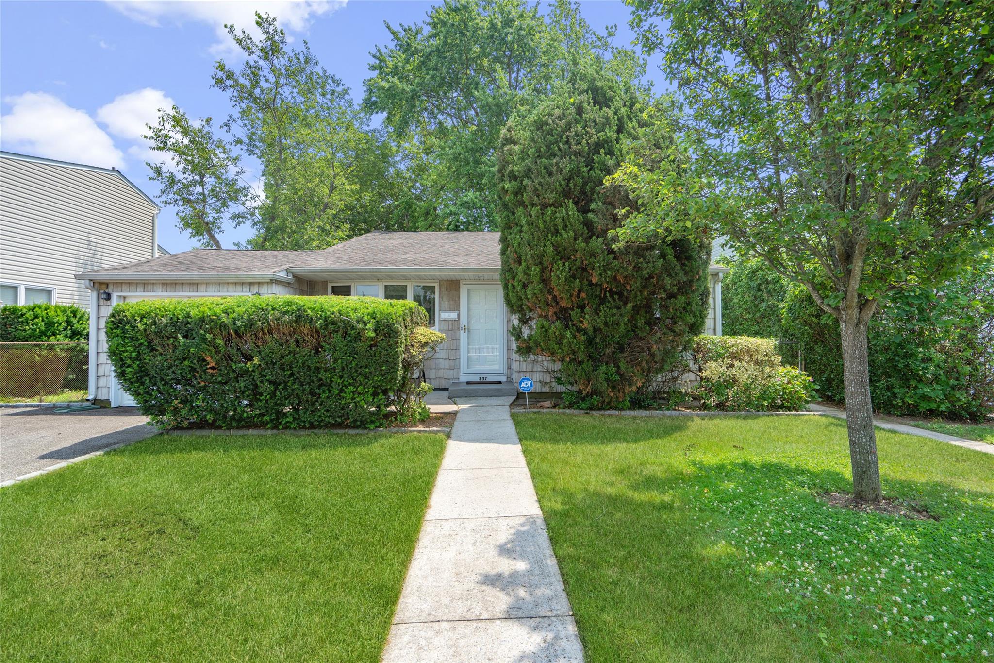#1 photo, 337 Atlantic Avenue, 長島 Massapequa Park , NY 11762