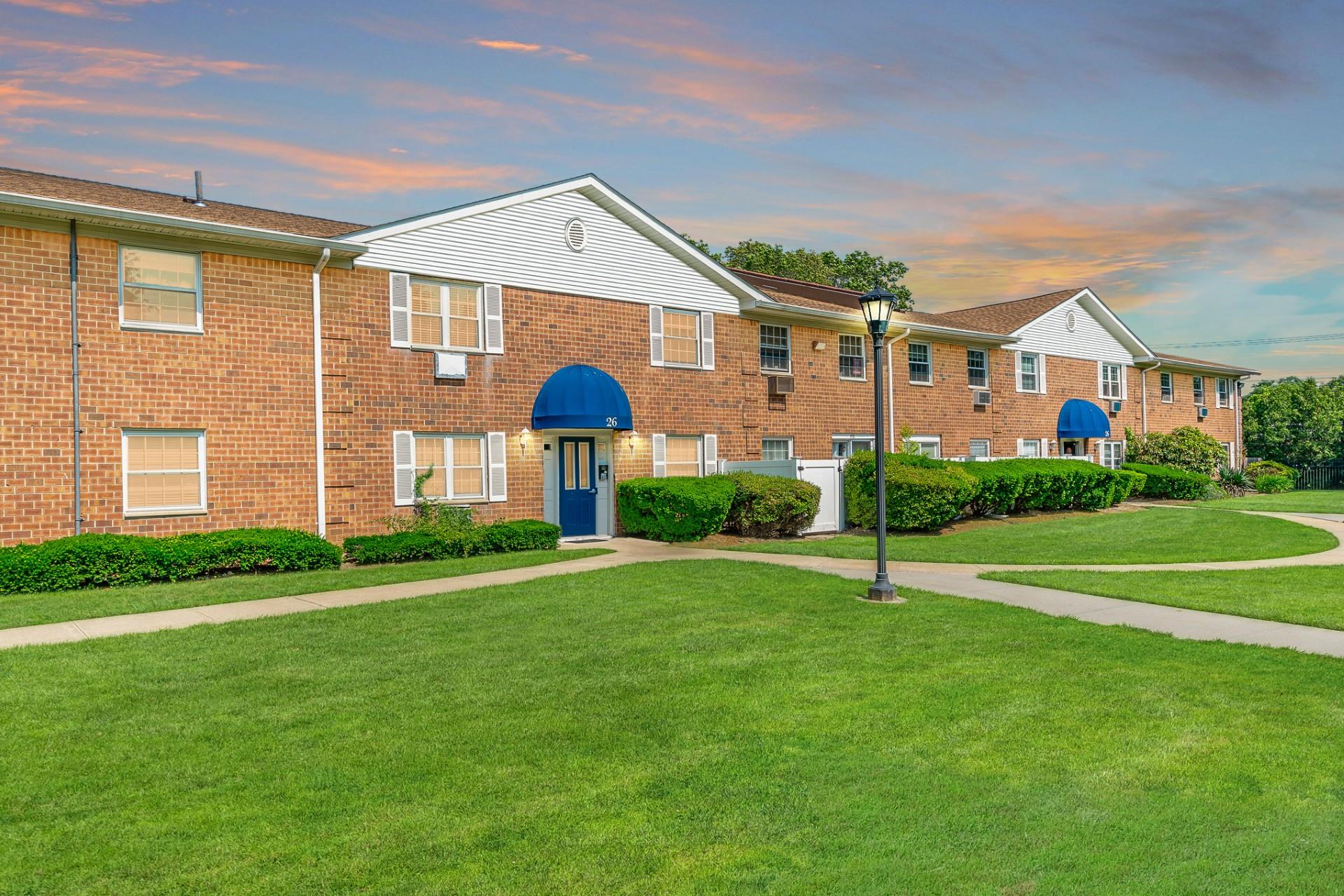 #1 photo, 460 Old Town Road, Port Jefferson Station , NY 11776