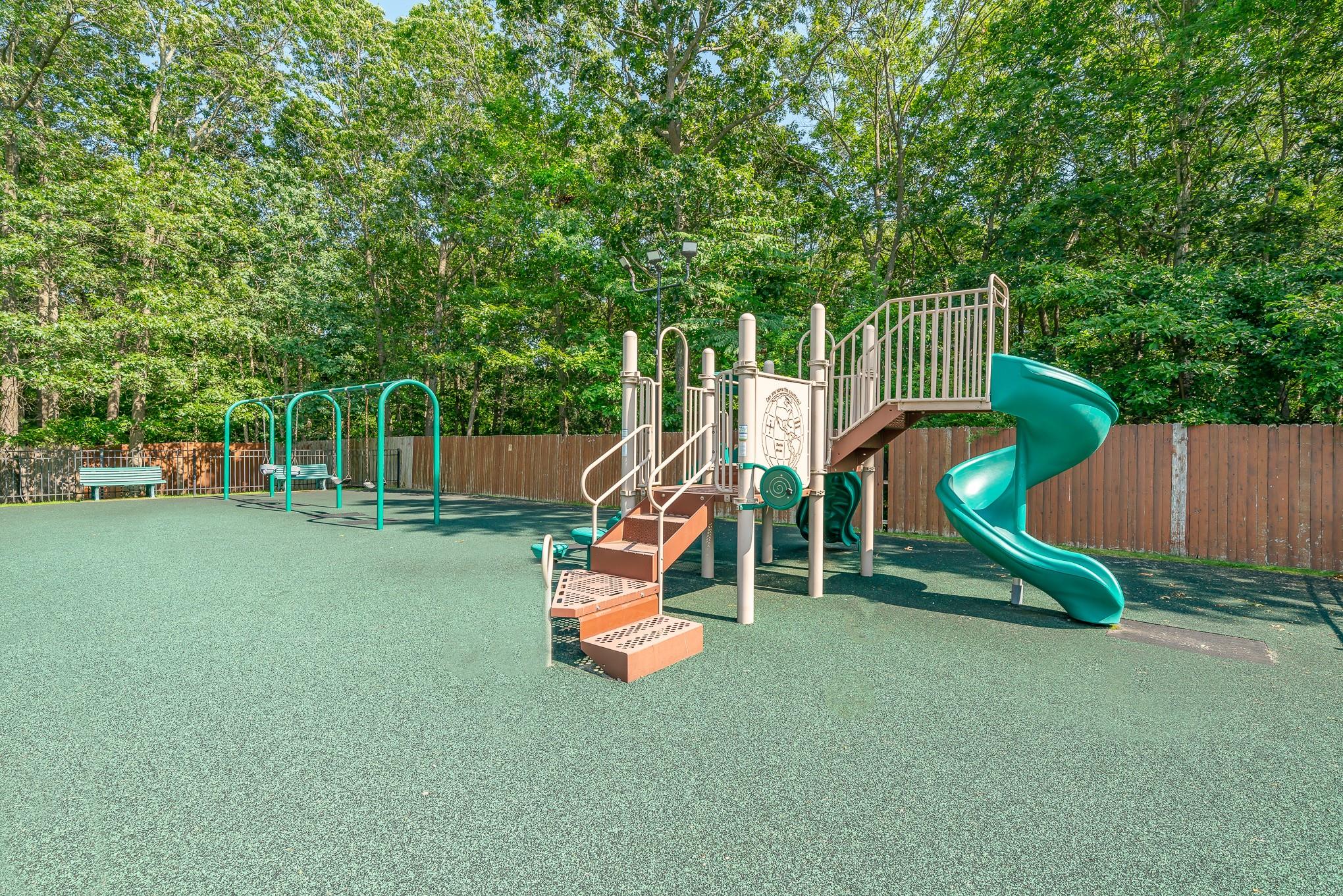 #19 photo, 460 Old Town Road, Port Jefferson Station , NY 11776