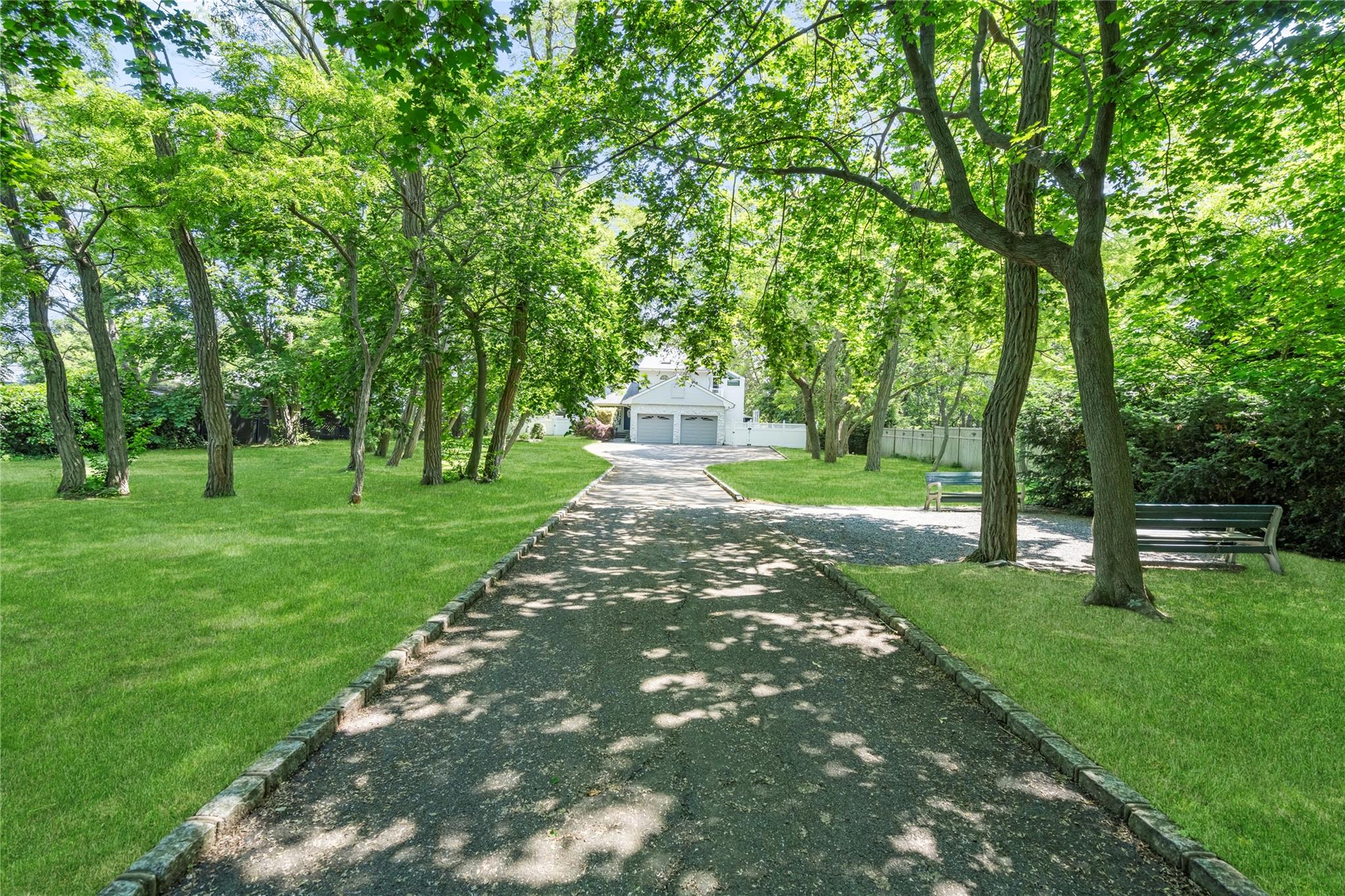 #1 photo, 71 Atlantic Avenue, سوفولك Blue Point , NY 11715