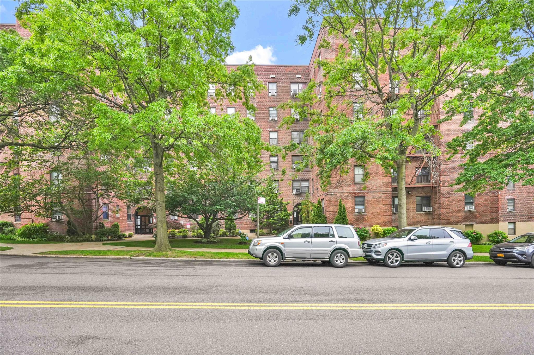 #1 photo, 26-20 141st Street, كوينز Flushing , NY 11354