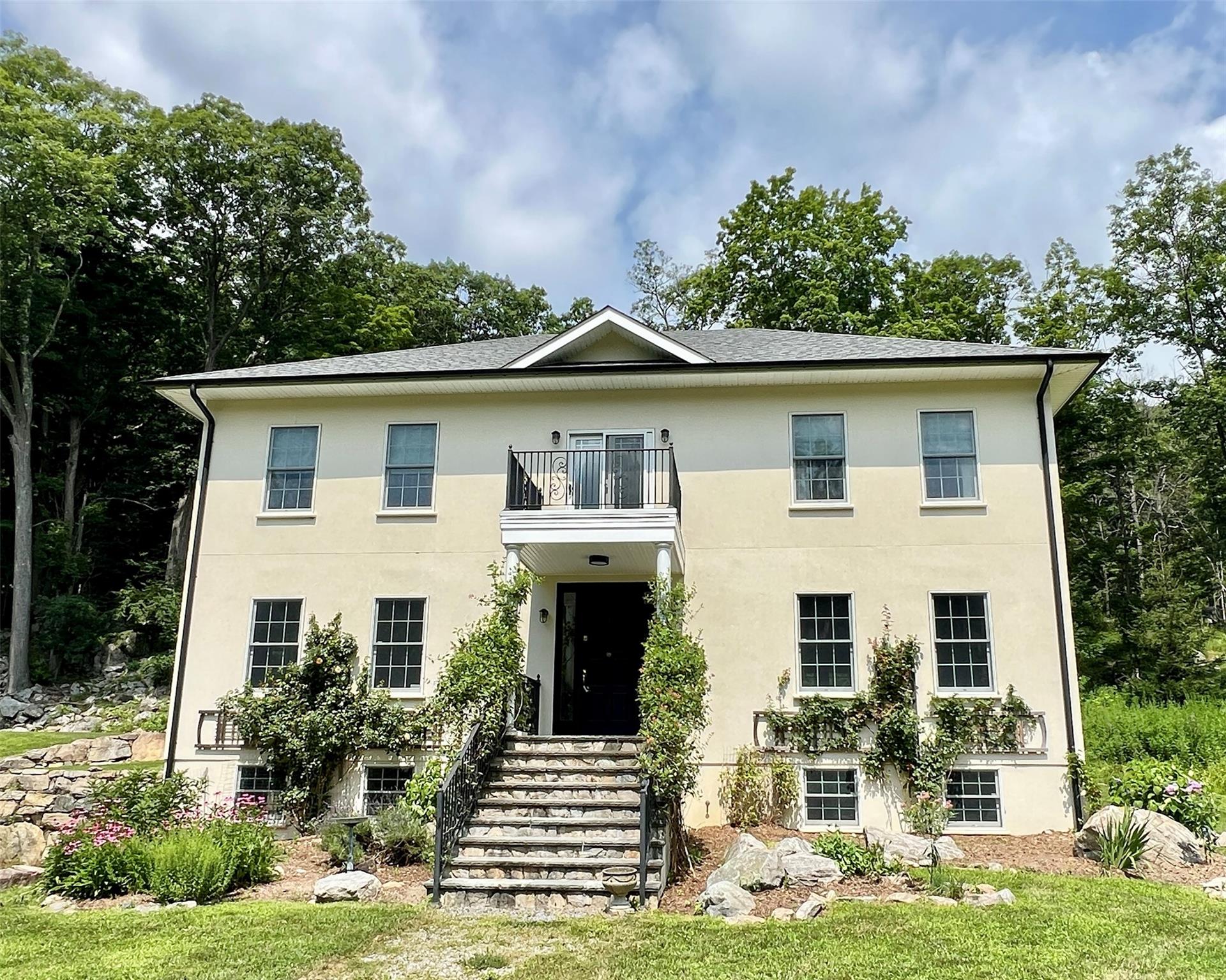 #1 photo, 33 Victoria Drive, Cold Spring , NY 10516