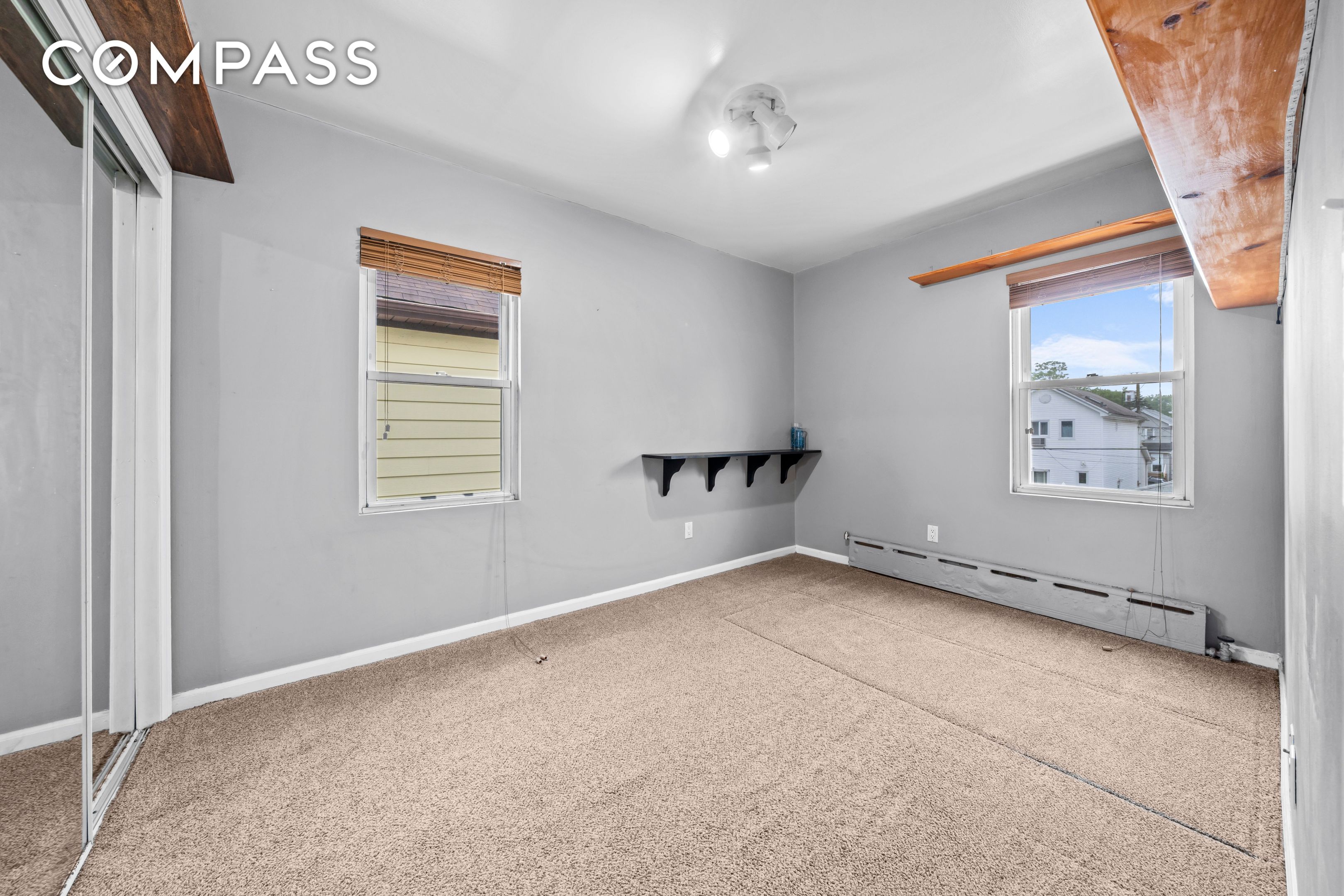 #15 photo, 2018 Mill Avenue, ブルックリン区 Mill Basin , NY 11234