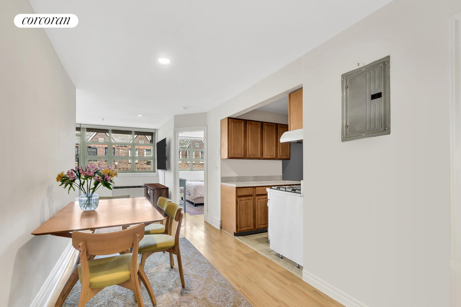 #3 photo, 19-19 24TH Avenue, クイーンズ区 Ditmars Steinway , NY 11102