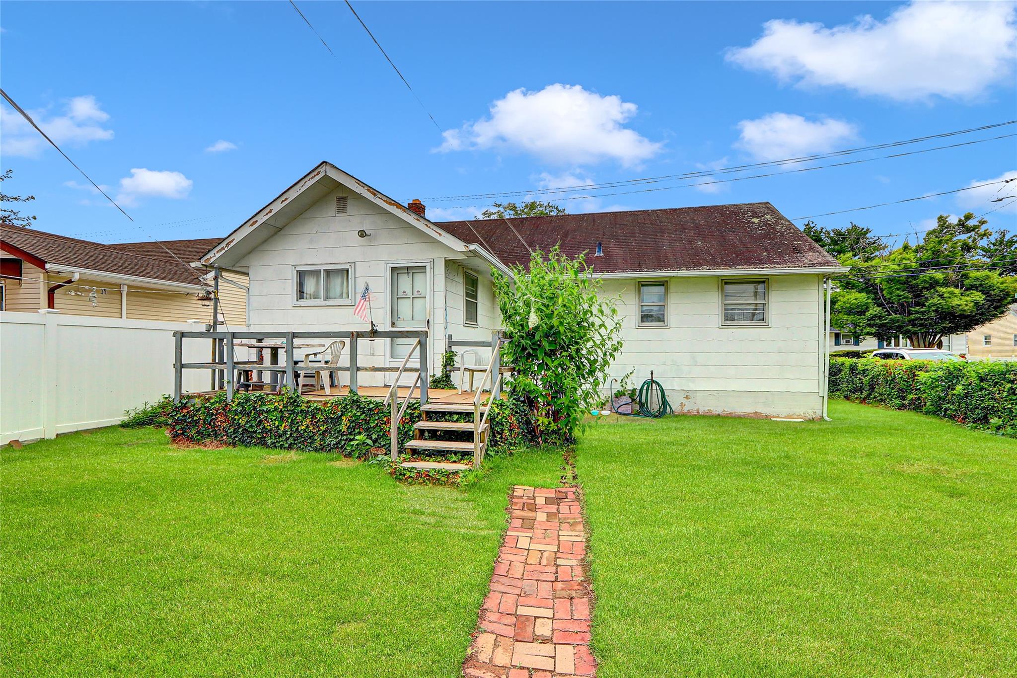 #15 photo, 70 Nevada Street, ナッソー郡 Hicksville , NY 11801