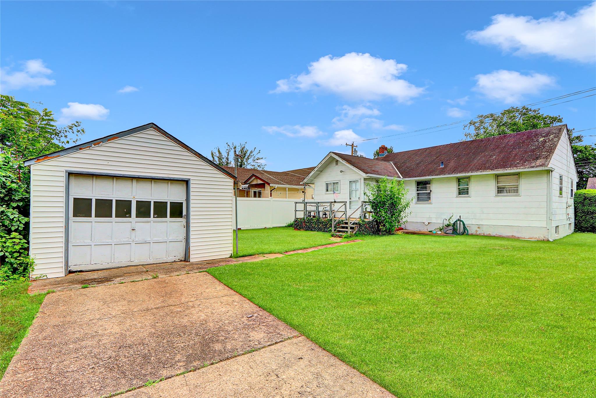 #16 photo, 70 Nevada Street, ナッソー郡 Hicksville , NY 11801