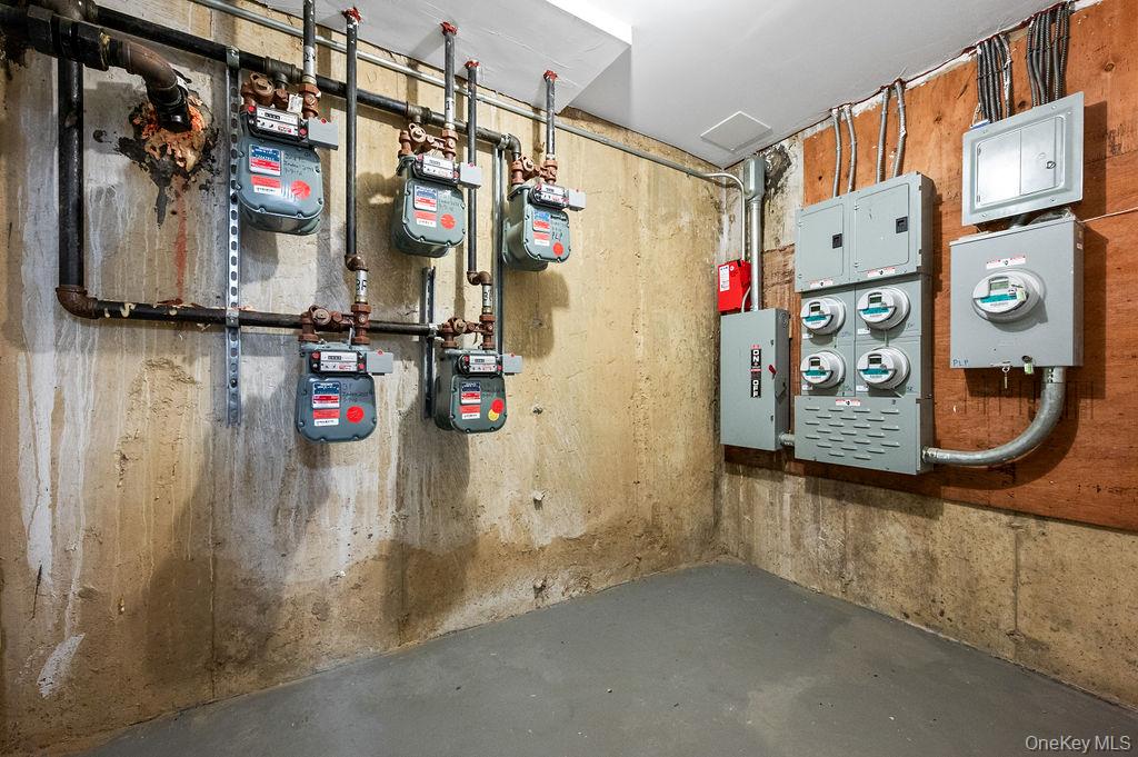 #13 photo, 16003 Sanford Avenue, クイーンズ区 Flushing , NY 11358