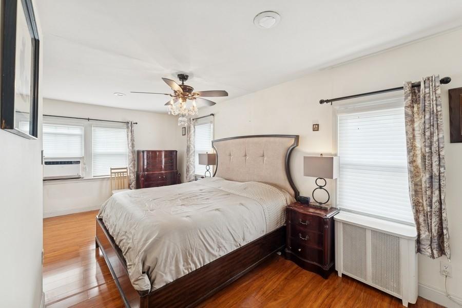 #11 photo, 3211 204th Street, كوينز Bayside , NY 11361