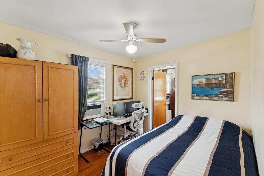 #12 photo, 3211 204th Street, كوينز Bayside , NY 11361