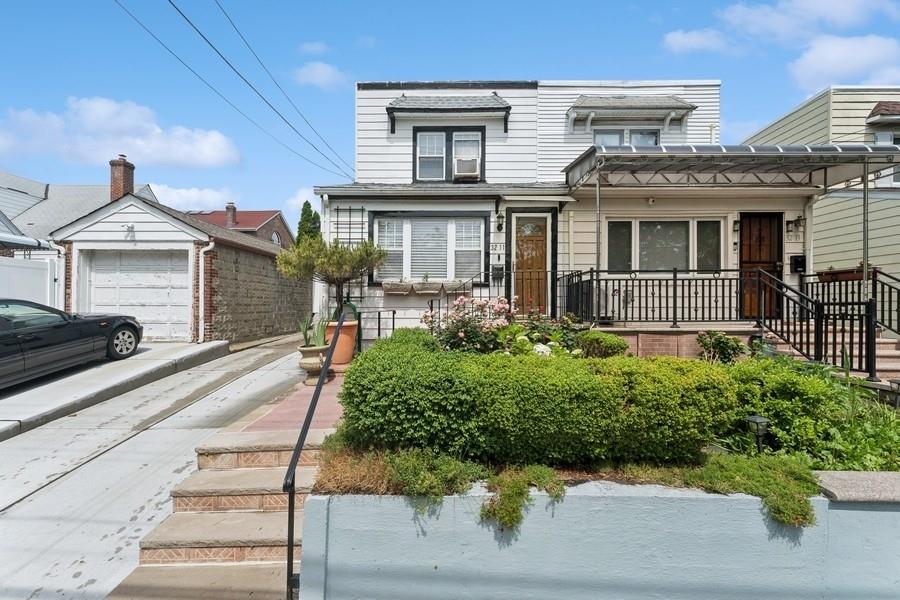 #19 photo, 3211 204th Street, كوينز Bayside , NY 11361