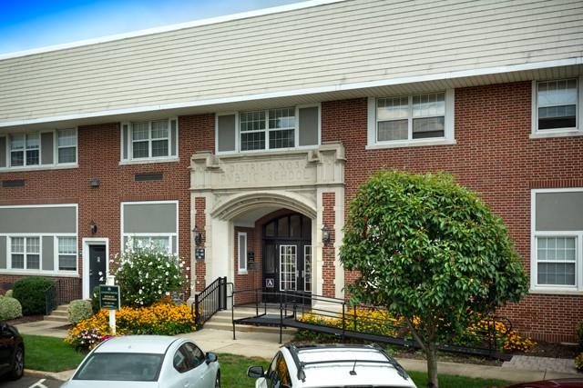 #1 photo, 425 Newbridge Road, East Meadow , NY 11554