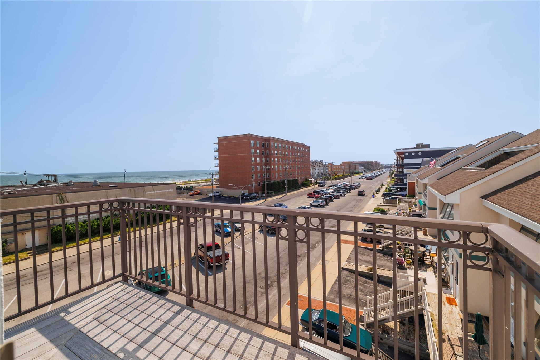 #11 photo, 529 W Broadway, ナッソー郡 Long Beach , NY 11561