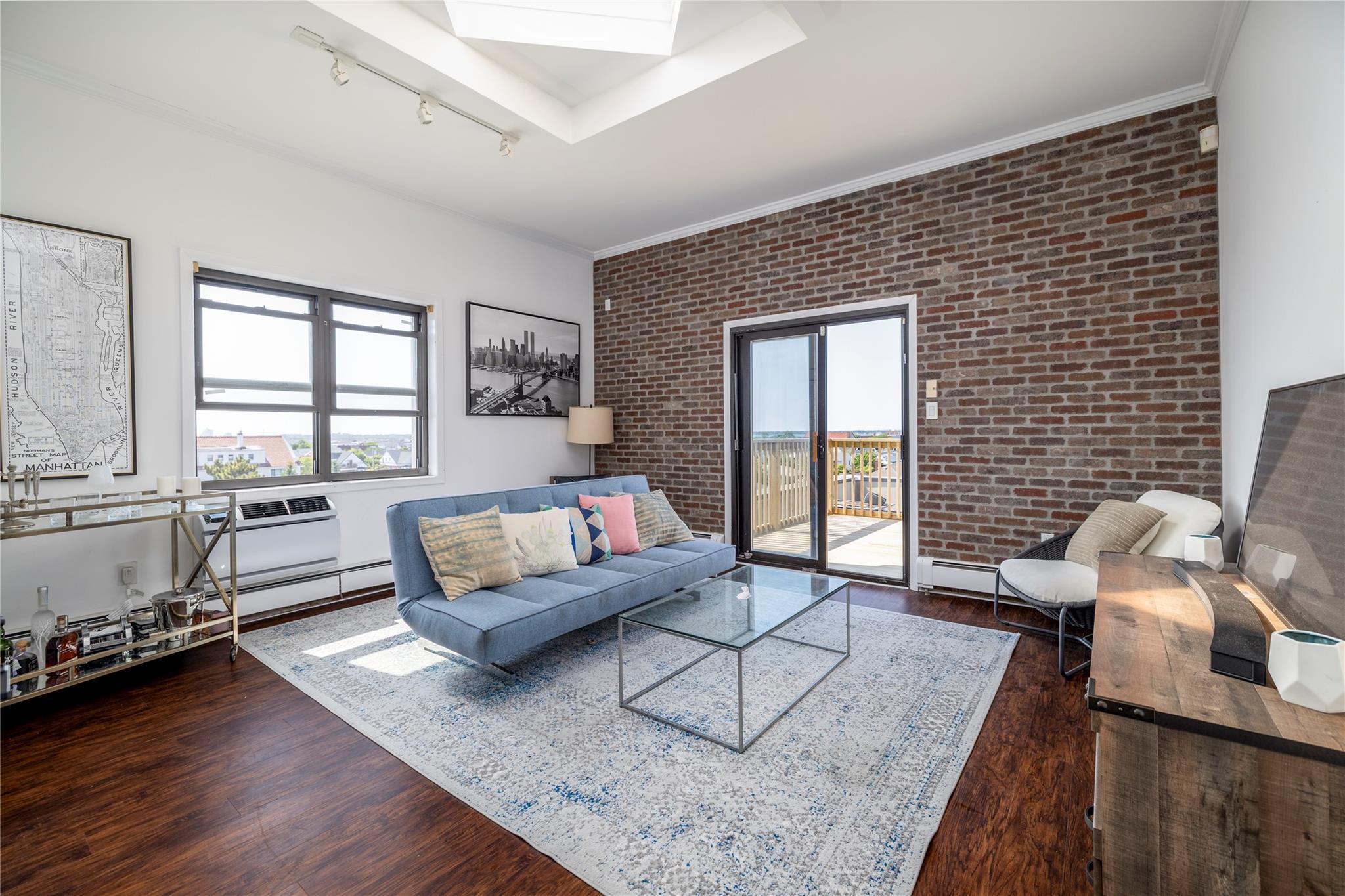 #14 photo, 529 W Broadway, ナッソー郡 Long Beach , NY 11561