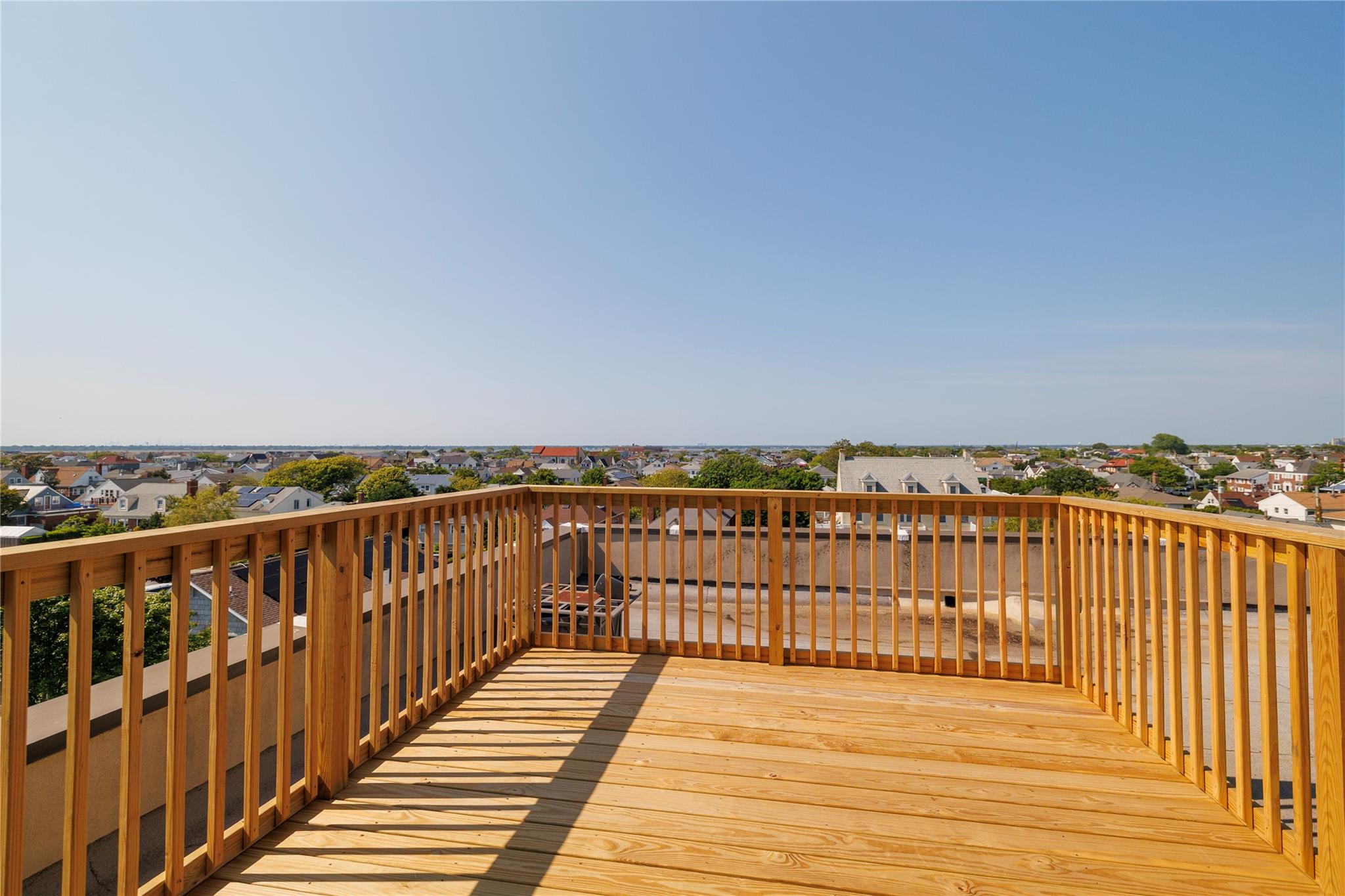 #15 photo, 529 W Broadway, ナッソー郡 Long Beach , NY 11561