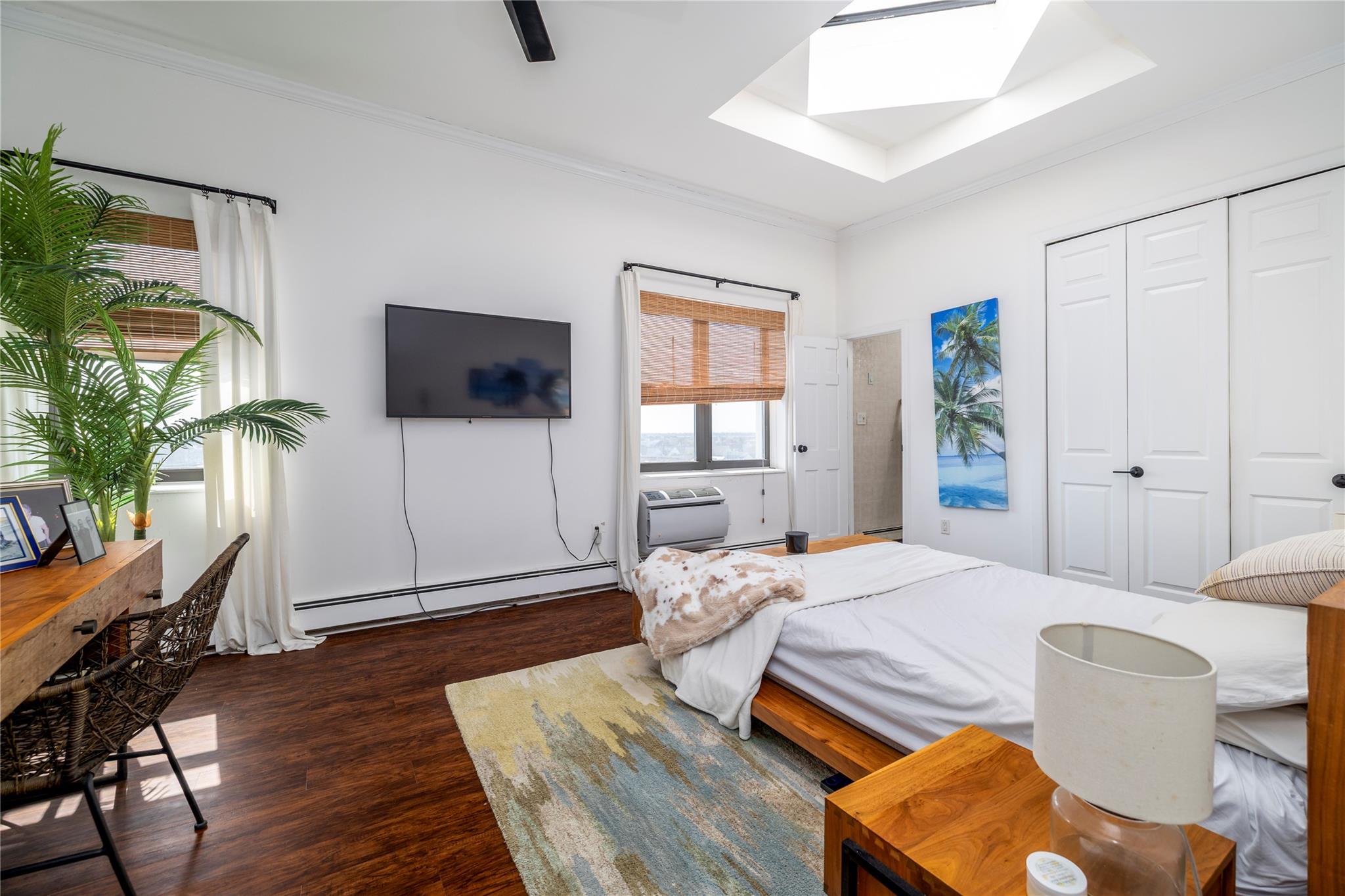 #18 photo, 529 W Broadway, ナッソー郡 Long Beach , NY 11561