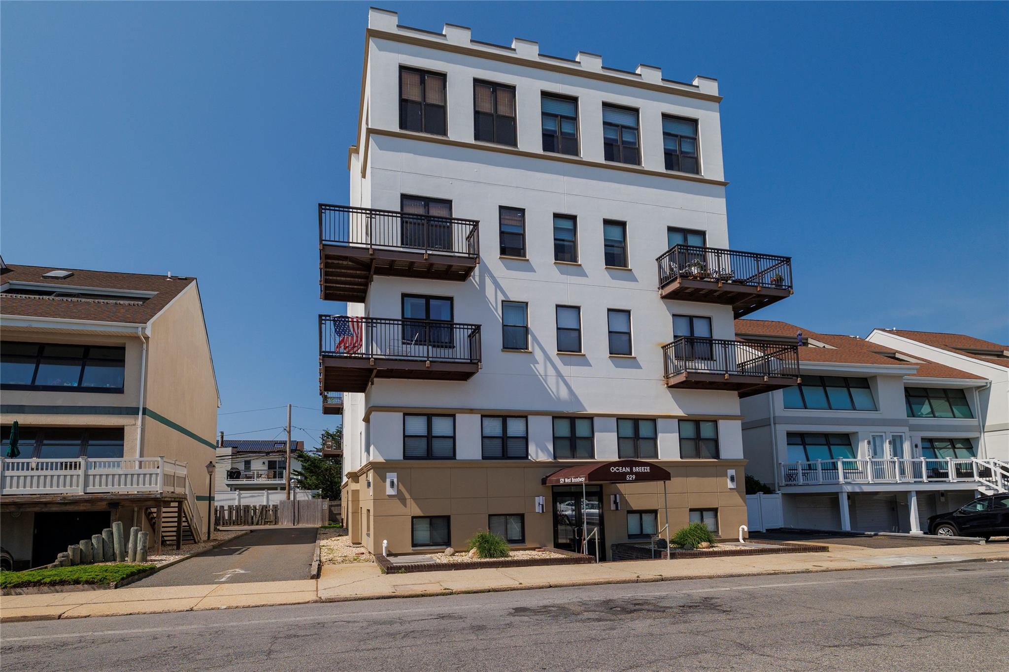 #2 photo, 529 W Broadway, ナッソー郡 Long Beach , NY 11561