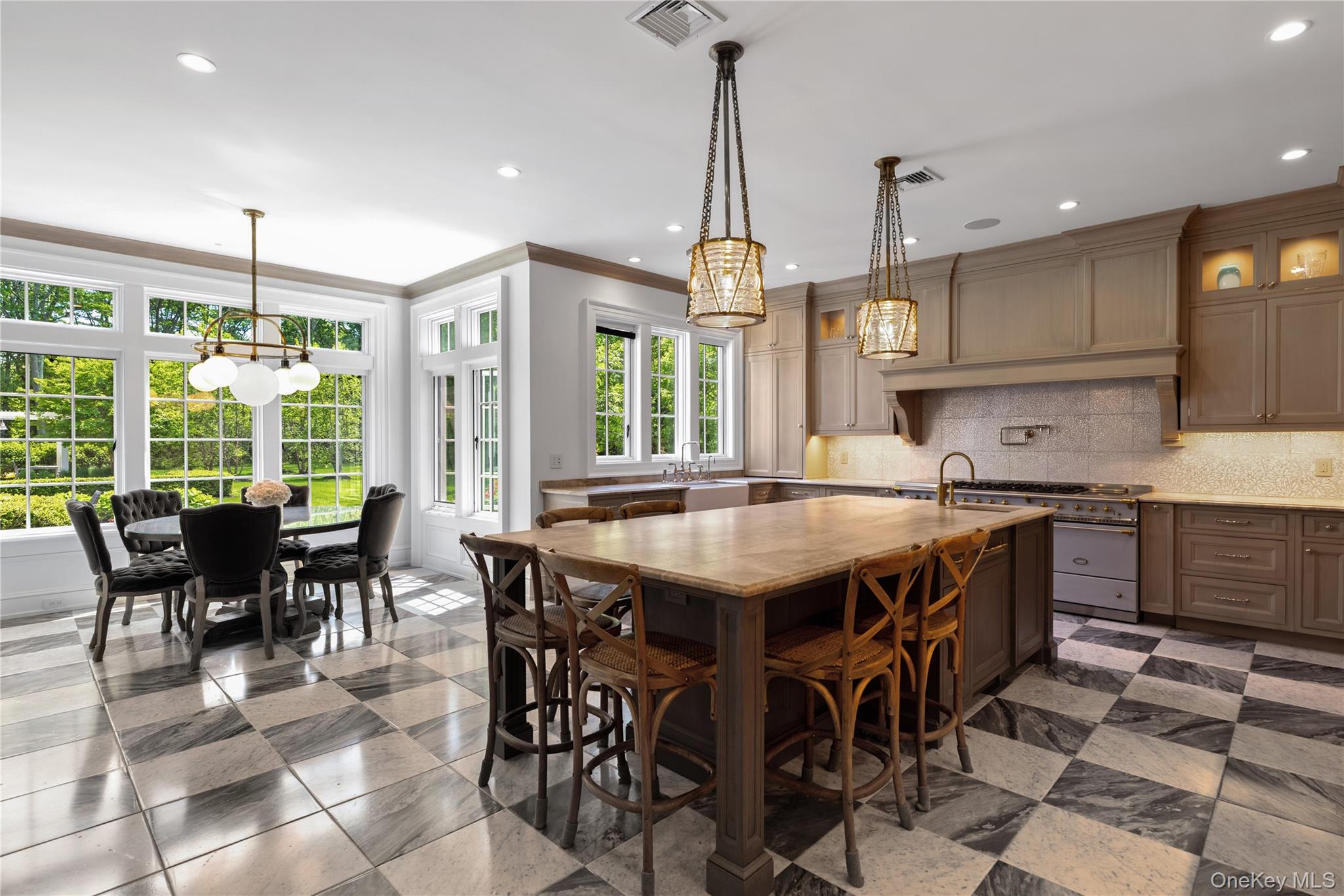 #14 photo, 22 Terrace Court, ナッソー郡 Old Westbury , NY 11568