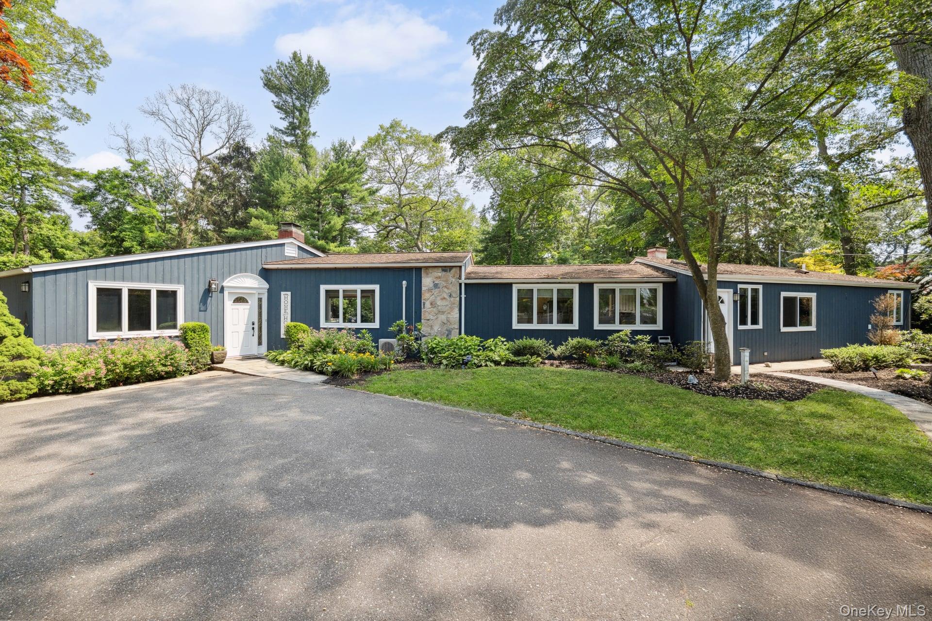 #1 photo, 234 Edgewood Avenue, سوفولك Smithtown , NY 11787